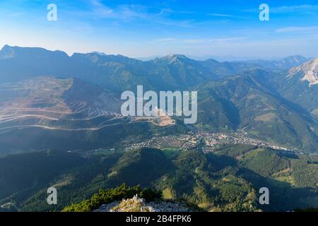 Eisenerz, Berg Erzberg der Eisenerzmine, Stadt Eisenerz in Hochsteiermark, Steiermark, Styria, Österreich Stockfoto