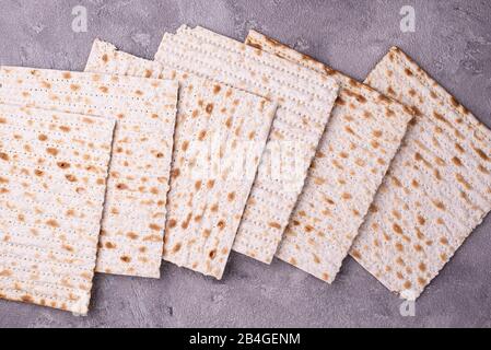 Traditionelles rituelles jüdischer Brotmatzah Stockfoto