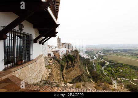 Parador, Hotel, Blick auf die Kirche San Pedro, Tal, Fluss, Guadalete, Arcos de la Frontera, Andalusien, Spanien, Europa Stockfoto