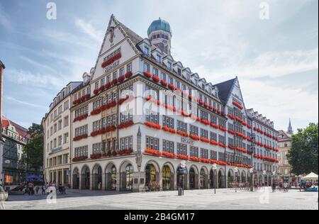 Kaufhaus Hirmer, Kaufingerstraße, München, Oberbayern, Bayern, Deutschland, Europa Stockfoto