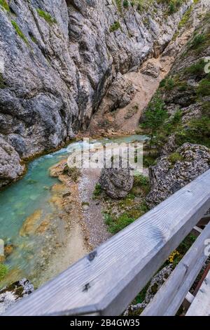 Unterwegs in der Gleirschklamm, Österreich, Tyrol, Scharitz Stockfoto