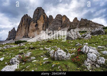 Drei Gipfel, Tre Cime Di Lavaredo, Sunrise, Doles, Südtirol, Italien, Europa Stockfoto