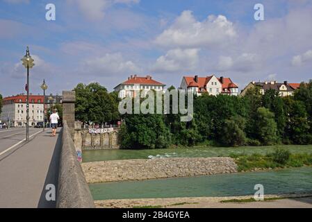 Europa, Deutschland, Bayern, München, Glockenbachviertell, Isar, Reichenbachbrücke, Leben an der Isar, Wittelsbacher Straße, Stockfoto