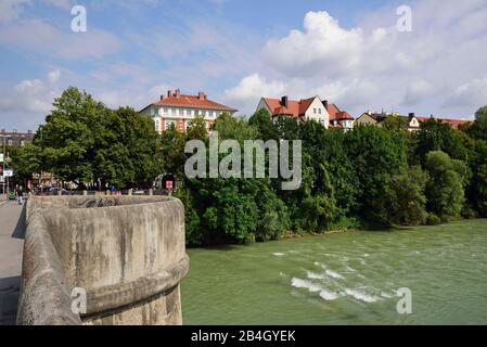 Europa, Deutschland, Bayern, München, Glockenbachviertell, Isar, Reichenbachbrücke, Leben an der Isar, Wittelsbacher Straße, Stockfoto