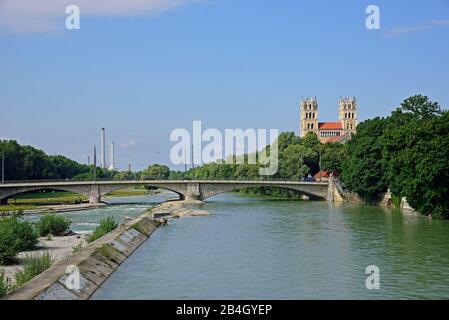 Europa, Deutschland, Bayern, München, Glockenbachviertell, Isar, Reichenbachbrücke, Kirche St. Maximilian, Stockfoto