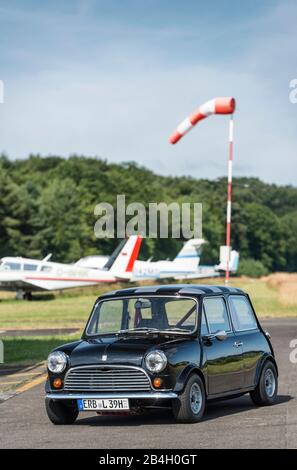 Michelstadt, Hessen, Deutschland, Innocenti-Mini-Cooper, Typ B 39, gebaut 1974,68 ps, 12275 cc, italienische Lizenzierung des Mini Cooper durch die British Motor Corporation. Stockfoto