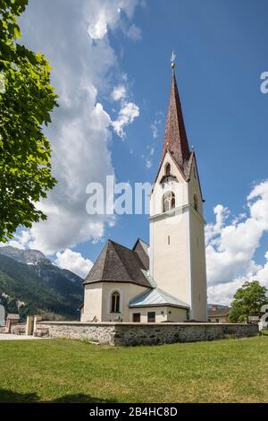 Die Pfarrkirche St. jakob in St. jakob im Lesachtal, Bezirk Hermagor, Kärntner Land Stockfoto