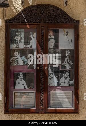 Destination Tanzania, Insel Sansibar: Impressionen aus Stone Town, dem ältesten Stadtteil Sansibars, der Hauptstadt des tansanischen Bundesstaats Sansibar. Showcase im Freddy Mercury House. Stockfoto