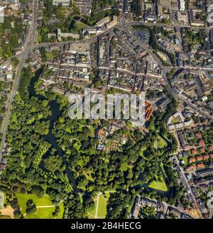 Alte Wälle der ehemaligen Stadtmauern und des Schlossparks in Moers, Luftbild, 21.08.2014, Deutschland, Nordrhein-Westfalen, Moers Stockfoto