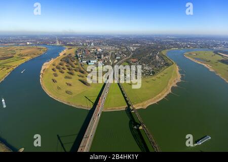 Rheinbiegung bei Beeckerwerth, Rheinbogen Beeckerwerth, mit Brücken, 04.03.2013, Luftaufnahme, Deutschland, Nordrhein-Westfalen, Ruhrgebiet, Duisburg Stockfoto