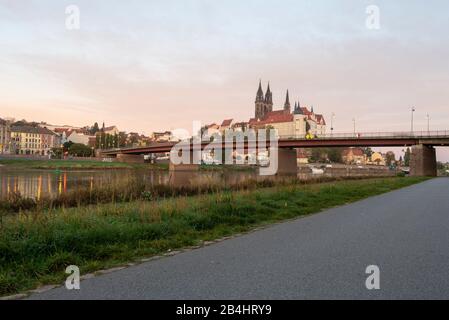 Deutschland, Sachsen, Meissen, der Meißener Dom und die im 15. Jahrhundert erbaute spätantike Albrechtsburg gelten als älteste Burg Deutschlands. Stockfoto