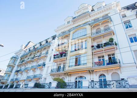 Fassade des Gebäudes Montreux Riviera, Genfersee, Kanton waadt, Schweiz Stockfoto
