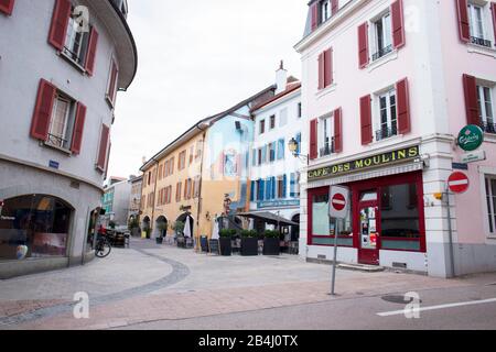 Blick auf die Straße nach Nyon, Schweiz Stockfoto