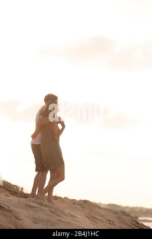 Paare, Eltern, Umarmung, Meer Stockfoto