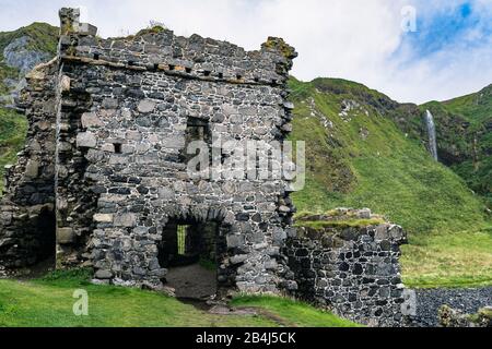 Ruin, Kinbane Castle, Nordirland, Großbritannien, Europa Stockfoto