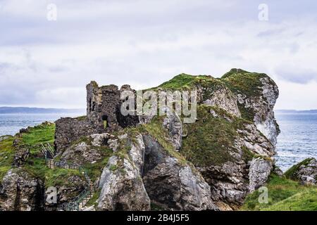 Ruin, Kinbane Castle, Nordirland, Großbritannien, Europa Stockfoto