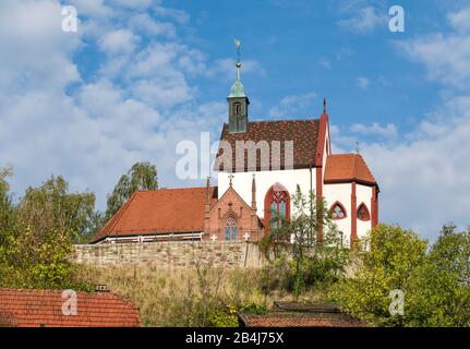 Die St. Wendelinuskapelle ist das Wahrzeichen von Weisenbach und gehört zu den ältesten Baudenkmälern im Landkreis Rastatt. Stockfoto