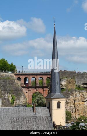 EU, Europa, Luxemburg, Luxemburg, Luxemburg, Luxemburg-, Luxemburg-, Stadt, Außen, Außenaufnahme, Kirche, Stift, Neumünster, Kloster, Kulturzentrum, Alzette, Unterstadt, Grund, St. John's Church, St. John, Gebäude, Architektur, Niemand, Brücke Stockfoto