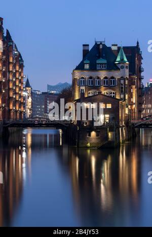 Deutschland, Hamburg, Blick auf die Wasserschlösschen im historischen Lagerviertel, Hafencity. Stockfoto