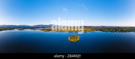 Staffelsee mit Insel Mühlwörth, links Seehausen und rechts Uffing am Staffelsee, Luftbild, Alpenvorland, Oberbayern, Bayern, Deutschland Stockfoto