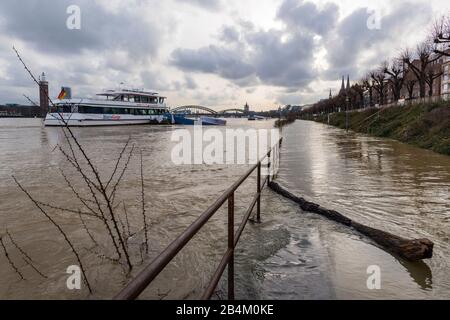 Hochwasser, Rhein, Schiffsanlegestelle, Köln, Nordrhein-Westfalen, Deutschland, Europa Stockfoto