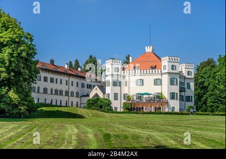 Deutschland, Bayern, Oberbayern, Fünfseenland, Starnberger See, Pöcking, Ortsteil Possenhofen, Schloss Possenhofen Stockfoto