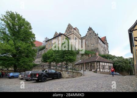 Deutschland, Sachsen-Anhalt, Quedlinburg, Blick auf die Kollegiatkirche St. Servatii in der Welterbestätte von Quedlinburg. Stockfoto