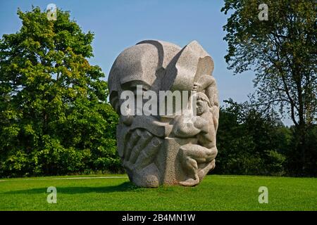 2 Skulpturen des Bildhauers Indulis Ranka, Dainasberg, Sigulda, Lettland, Baltische Staaten Stockfoto