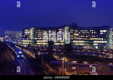 Wien, Wien: Krankenhaus Krankenhaus "Krankenhaus Nord" Klinik Floridsdorf, Bahnverbindung 21. Floridsdorf, Wien, Österreich Stockfoto