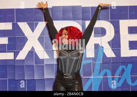 New YORK, NY - 06. MÄRZ: Taraji P. Henson besucht den American Express Launch Employee Appreciation Day am Grand Central Terminal Vanderbilt Hall im März Stockfoto