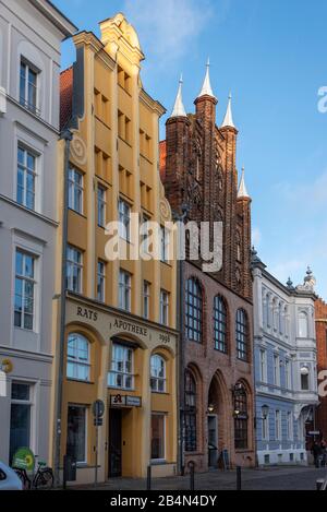 Deutschland, Mecklenburg-Vorpommern, Stralsund, historische sagenumwobene Häuser, Wulflamhaus, Alter Markt Stockfoto