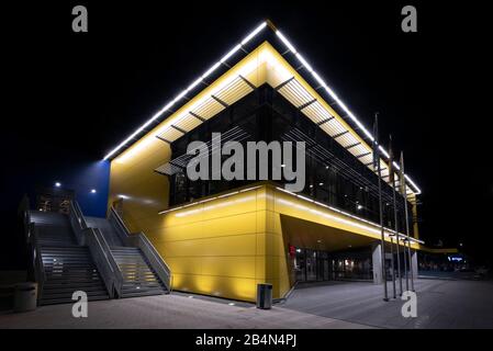 Deutschland, Sachsen-Anhalt, Magdeburg, Blick auf das Eingangsgebäude des IKEA-Ladens in Magdeburg. Stockfoto