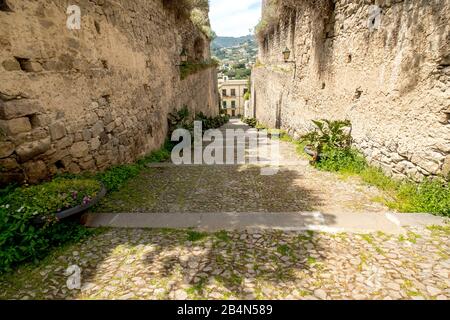 Basilika Concattedrale di San Bartolomeo, Kirche San Bartolomeo, Lipari, Äolische Inseln, Äolische Inseln, Tyrrhenisches Meer, Süditalien, Europa, Sizilien, Italien Stockfoto