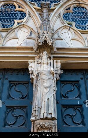 Deutschland, Sachsen-Anhalt, Magdeburg, Dom zu Magdeburg, Westportal, 1363 fertiggestelt, am Mittelpfeiler sticht Figur Ottos des großen. Portal wird Stockfoto