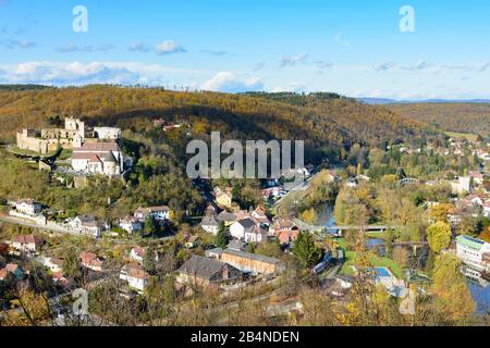 Gars am Kamp, Blick von Aussichtsplattform Hamerlingwarte auf Gars am Kamp in Österreich, Oberösterreich, Waldviertel Stockfoto