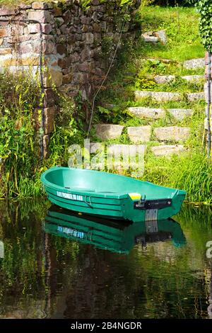 Die 'Petite Cité de Caractére' Pontrieux liegt am Fluss Trieux. Eine französische Gemeinde in der Region Bretagne im Département Cotes-d'Armor im Kanton Bégard. Stockfoto