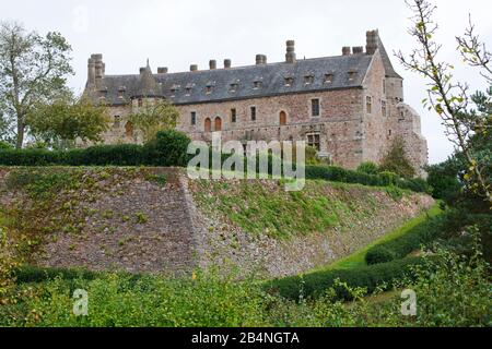 Chateau de la Roche-jagu. Markantes gotisches Schloss aus dem 15. Jahrhundert mit üppigen Landschaftsgärten. An der Côtes-d'Armor in der Bretagne in Frankreich Stockfoto