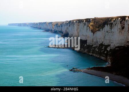 Fécamp ist eine französische Stadt an der Cote d-'Albatre. Im Departement Seine-Maritime in der Region Normandie. Sie liegt auf Meereshöhe direkt am Ärmelkanal zwischen Dieppe und Le Havre. Stockfoto