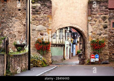 Turckheim ist eine französische Gemeinde im Elsaß. Das Departement Haut-Rhin in der Region Grand EST. Stockfoto