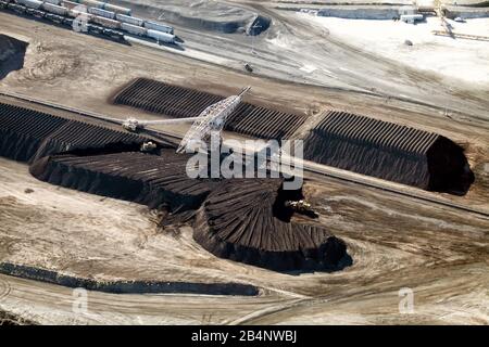 Ein Luftbild des Pilers, der in der Anlage zur Verarbeitung von Phosphaterz in Monsanto in der Nähe von Soda Springs Idaho Pfähle anstellt. Stockfoto