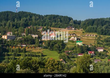 Hotels, Resorts und Kabinen in der Nähe von Solina Lake, Bieszczady Mountains, Malopolska, Polen Stockfoto