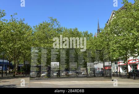 Spiegelwand, Holocaust-Denkmal, Hermann-Ehlers-Platz, Steglitz, Berlin, Deutschland Stockfoto