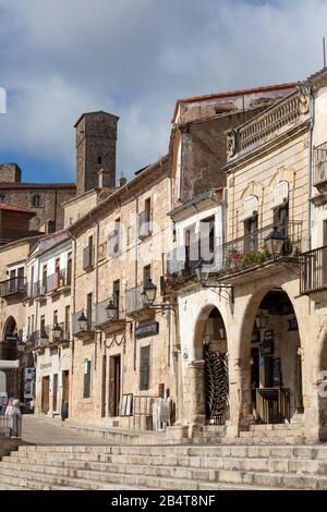 Schöne Straßen und Gebäude der Stadt Trujillo, Spanien. Stockfoto