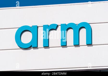 Februar 2020 San Jose/CA/USA - Arm, Inc. Hauptsitz im Silicon Valley; Arm Holdings ist ein globales Halbleiter- und Softwaredesignunternehmen, das sich im Besitz befindet Stockfoto