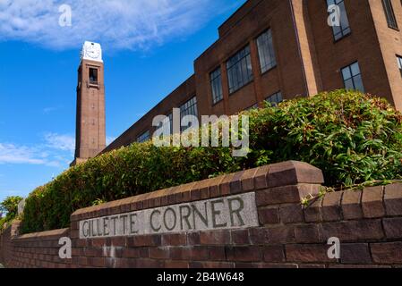 Blick auf das Gillette Building, Art Deco, Grade II Listed Structure an der Great West Road, Brentford, London, Großbritannien Stockfoto