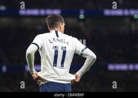 London, ENGLAND - 04. MÄRZ: Erik Lamela von Tottenham Hotspur während des Fünften Runden Matches des FA Cup zwischen Tottenham Hotspur und Norwich City in Tottenh Stockfoto