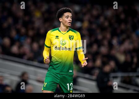 London, ENGLAND - 04. MÄRZ: Jamal Lewis von Norwich City beim Spiel der Fünften Runde des FA Cup zwischen Tottenham Hotspur und Norwich City in Tottenham Ho Stockfoto