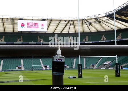 DISPENSER, STADION, ENGLAND V WALES GUINNESS SIX NATIONS 2020, 2020 Stockfoto