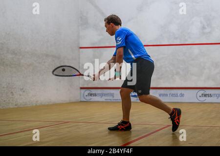 Karlsruhe, Deutschland. März 2020. Andreas Dietzsch trifft den Ball. Ges/Squash/Bundesliga: 1. SC Karlsruhe - Moskitos Waiblingen, 07.03.2020 weltweite Nutzung Credit: Dpa / Alamy Live News Stockfoto