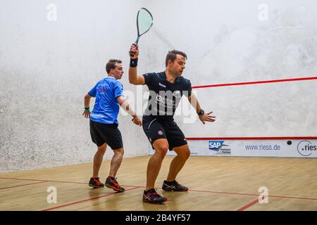 Karlsruhe, Deutschland. März 2020. Benjamin Nonner trifft den Ball. Ges/Squash/Bundesliga: 1. SC Karlsruhe - Moskitos Waiblingen, 07.03.2020 weltweite Nutzung Credit: Dpa / Alamy Live News Stockfoto